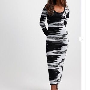NA-KD Black& White Jacquard Knit Long Sleeve Scoop Neck Midi Dress Size Medium